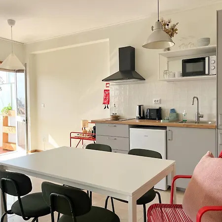 Casa Guilhermina, Sunny With Balcony