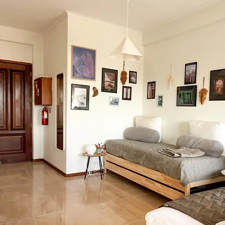 Casa Guilhermina, Sunny With Balcony דירה *