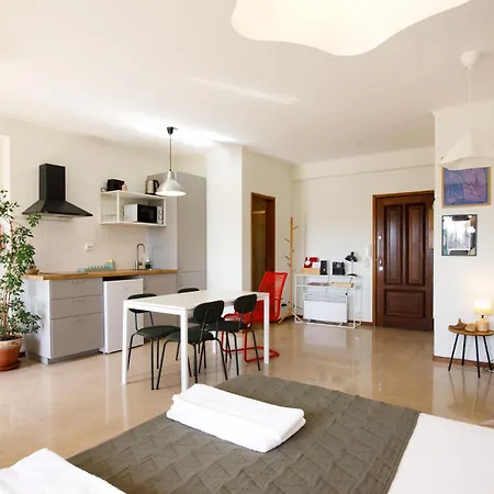 Casa Guilhermina, Sunny With Balcony 아파트
