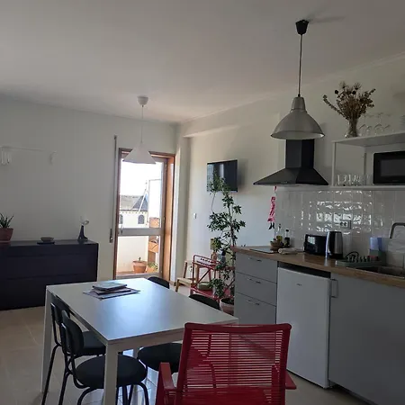 Casa Guilhermina, Sunny With Balcony Apartment