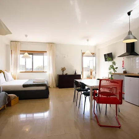 Casa Guilhermina, Sunny With Balcony * 波尔图