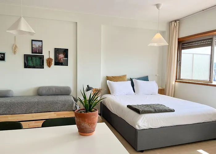 Casa Guilhermina, Sunny With Balcony Daire