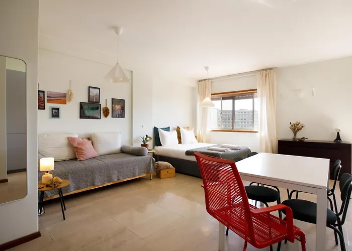 Casa Guilhermina, Sunny With Balcony