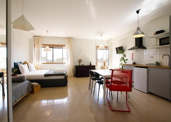 Casa Guilhermina, Sunny With Balcony * Oporto