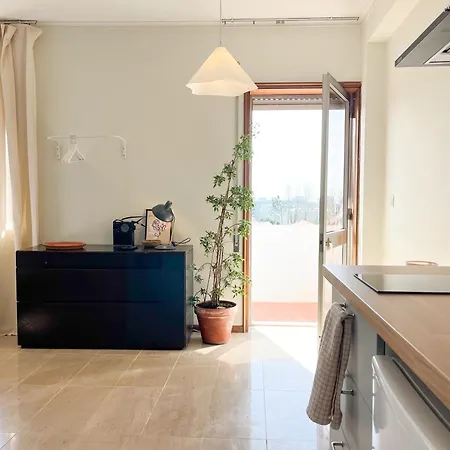 Casa Guilhermina, Sunny With Balcony Appartement